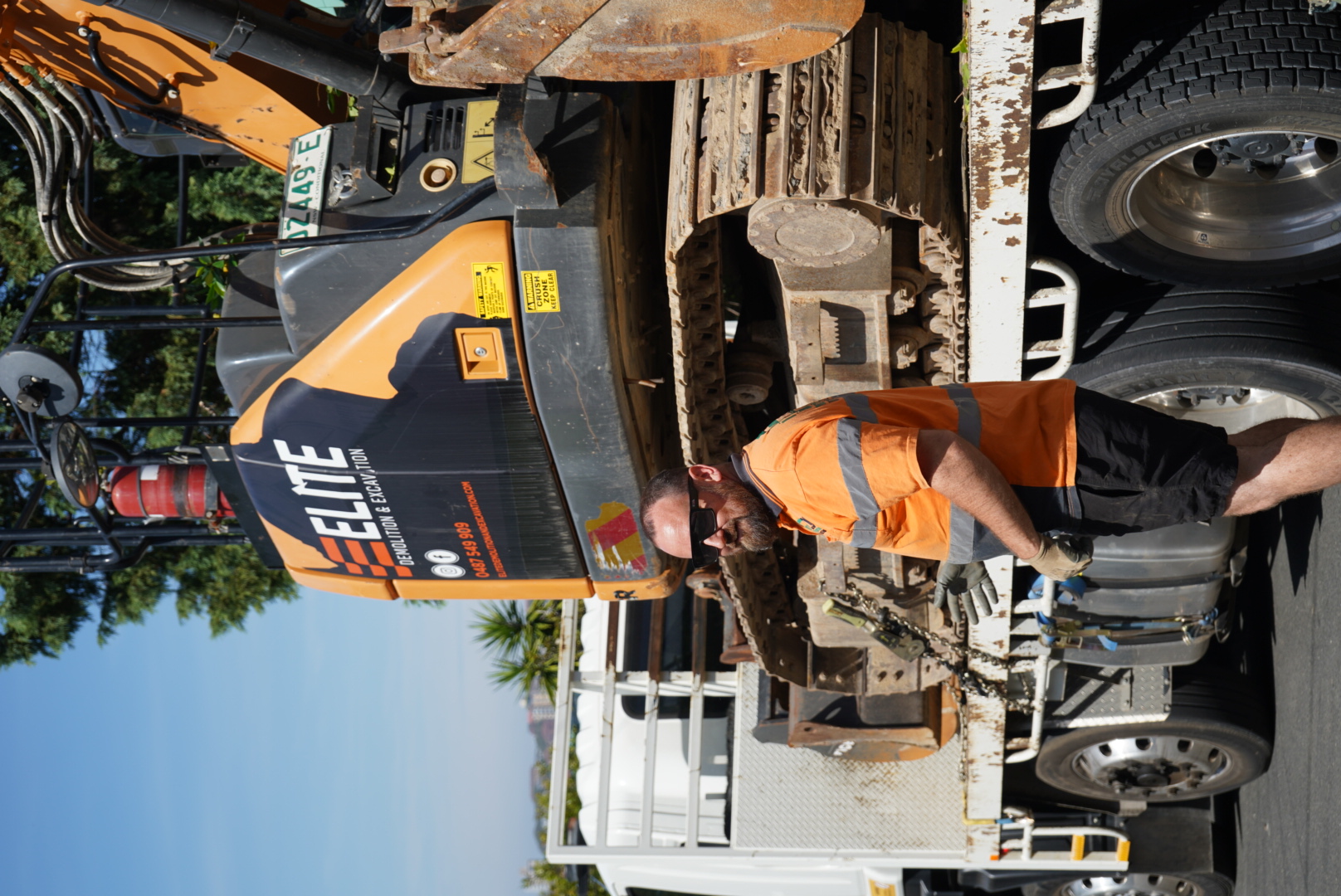 Excavator Hire service image
